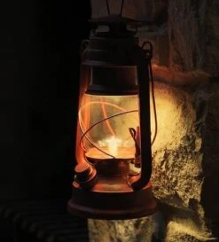 Old Lantern - LED